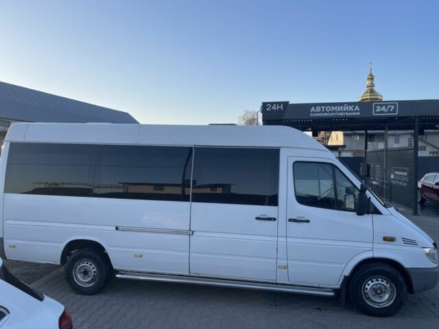 Белый Мерседес Sprinter, объемом двигателя 2.7 л и пробегом 550 тыс. км за 9026 $, фото 7 на Automoto.ua