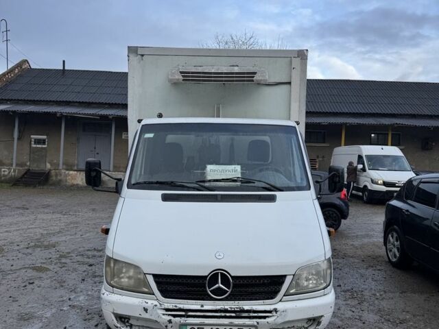 Белый Мерседес Sprinter, объемом двигателя 2.7 л и пробегом 400 тыс. км за 5500 $, фото 1 на Automoto.ua