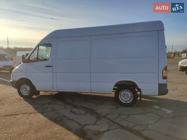 Белый Мерседес Sprinter, объемом двигателя 0 л и пробегом 260 тыс. км за 15500 $, фото 4 на Automoto.ua