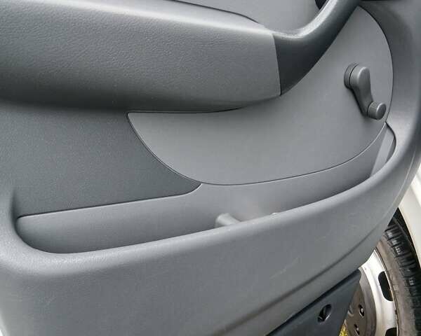 Білий Мерседес Sprinter, об'ємом двигуна 2.69 л та пробігом 292 тис. км за 19500 $, фото 41 на Automoto.ua