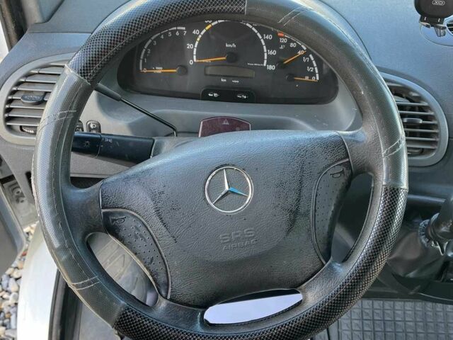 Белый Мерседес Sprinter, объемом двигателя 2.2 л и пробегом 561 тыс. км за 8999 $, фото 9 на Automoto.ua