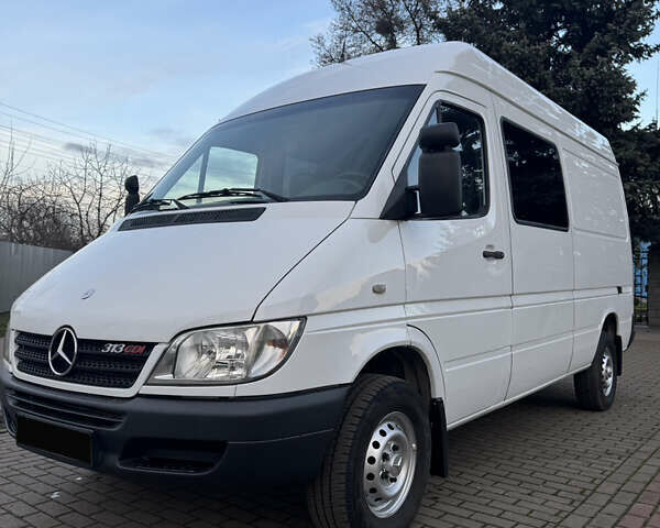 Белый Мерседес Sprinter, объемом двигателя 2.2 л и пробегом 351 тыс. км за 10600 $, фото 12 на Automoto.ua