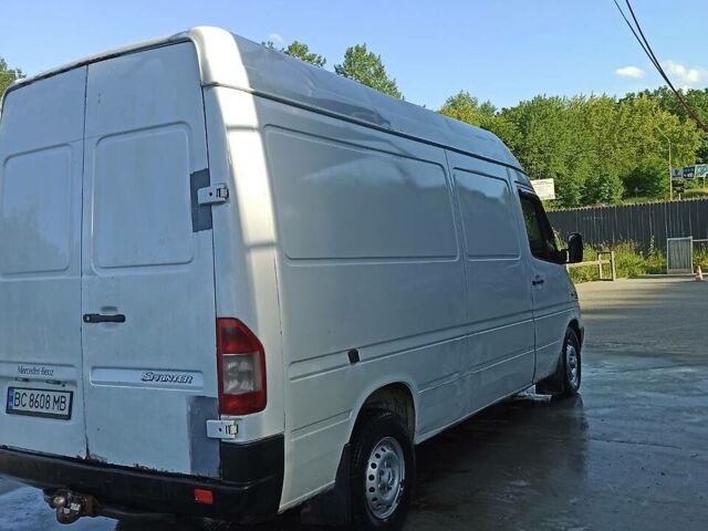 Белый Мерседес Sprinter, объемом двигателя 2.2 л и пробегом 220 тыс. км за 5200 $, фото 1 на Automoto.ua