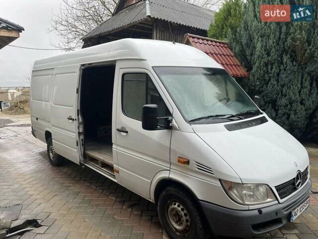 Білий Мерседес Sprinter, об'ємом двигуна 2.7 л та пробігом 640 тис. км за 10500 $, фото 2 на Automoto.ua