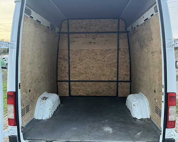 Белый Мерседес Sprinter, объемом двигателя 2.2 л и пробегом 351 тыс. км за 10600 $, фото 44 на Automoto.ua
