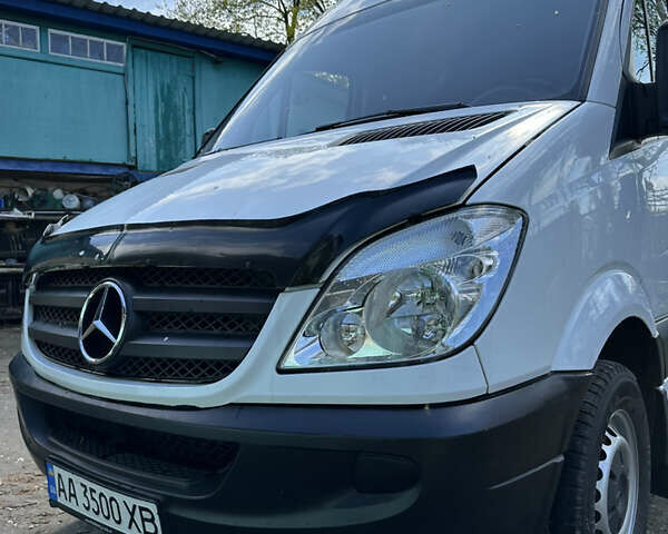 Белый Мерседес Sprinter, объемом двигателя 2.15 л и пробегом 315 тыс. км за 10700 $, фото 24 на Automoto.ua