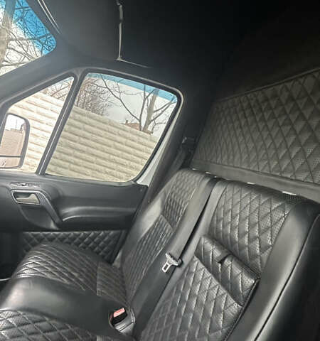 Белый Мерседес Sprinter, объемом двигателя 2.1 л и пробегом 150 тыс. км за 13000 $, фото 3 на Automoto.ua
