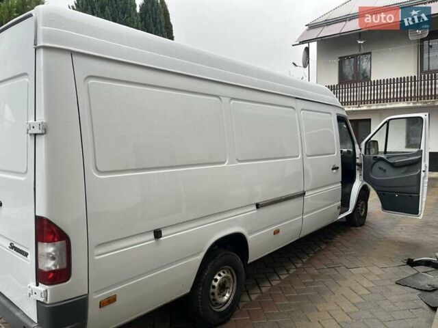 Білий Мерседес Sprinter, об'ємом двигуна 2.7 л та пробігом 640 тис. км за 10500 $, фото 5 на Automoto.ua