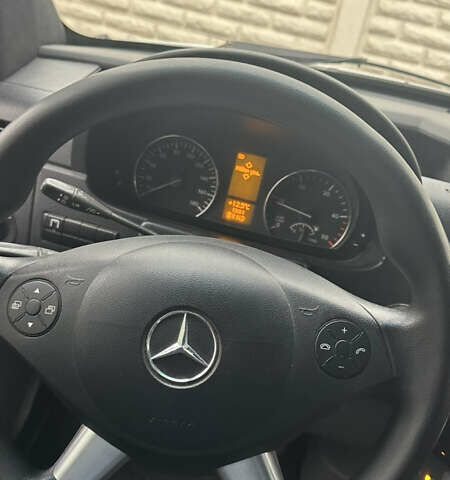 Белый Мерседес Sprinter, объемом двигателя 2.1 л и пробегом 150 тыс. км за 13000 $, фото 8 на Automoto.ua