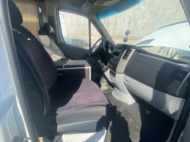 Белый Мерседес Sprinter, объемом двигателя 2.2 л и пробегом 200 тыс. км за 9700 $, фото 7 на Automoto.ua