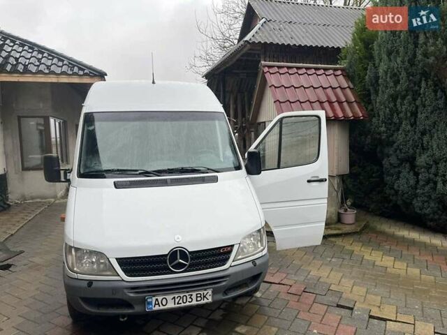 Білий Мерседес Sprinter, об'ємом двигуна 2.7 л та пробігом 640 тис. км за 10500 $, фото 11 на Automoto.ua