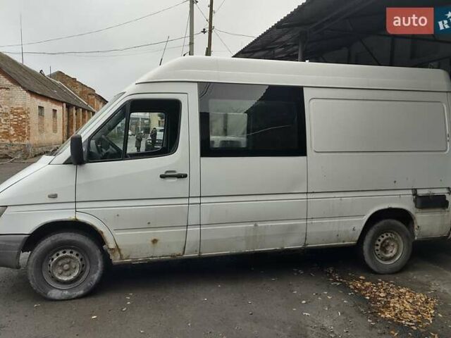 Білий Мерседес Sprinter, об'ємом двигуна 2.7 л та пробігом 403 тис. км за 5250 $, фото 3 на Automoto.ua
