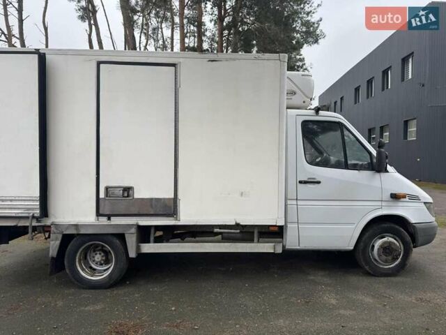 Білий Мерседес Sprinter, об'ємом двигуна 2.69 л та пробігом 725 тис. км за 12200 $, фото 1 на Automoto.ua