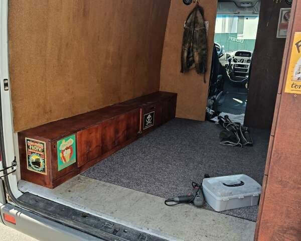 Білий Мерседес Sprinter, об'ємом двигуна 2.2 л та пробігом 360 тис. км за 7500 $, фото 3 на Automoto.ua