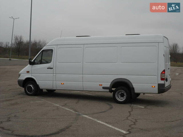 Белый Мерседес Sprinter, объемом двигателя 2.7 л и пробегом 500 тыс. км за 18500 $, фото 5 на Automoto.ua