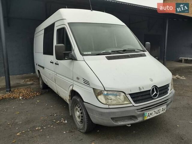 Білий Мерседес Sprinter, об'ємом двигуна 2.7 л та пробігом 403 тис. км за 5250 $, фото 1 на Automoto.ua