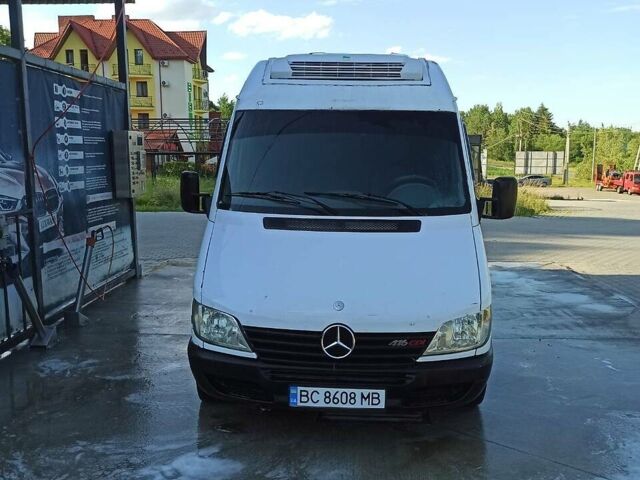 Белый Мерседес Sprinter, объемом двигателя 2.2 л и пробегом 220 тыс. км за 5200 $, фото 4 на Automoto.ua