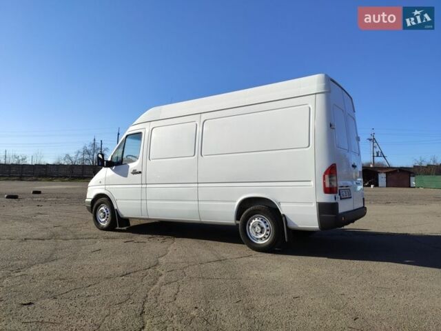 Белый Мерседес Sprinter, объемом двигателя 0 л и пробегом 298 тыс. км за 16700 $, фото 4 на Automoto.ua