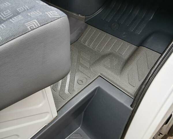 Білий Мерседес Sprinter, об'ємом двигуна 2.69 л та пробігом 292 тис. км за 19500 $, фото 35 на Automoto.ua