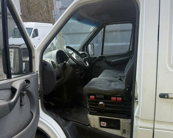 Білий Мерседес Sprinter, об'ємом двигуна 2.2 л та пробігом 921 тис. км за 15000 $, фото 5 на Automoto.ua