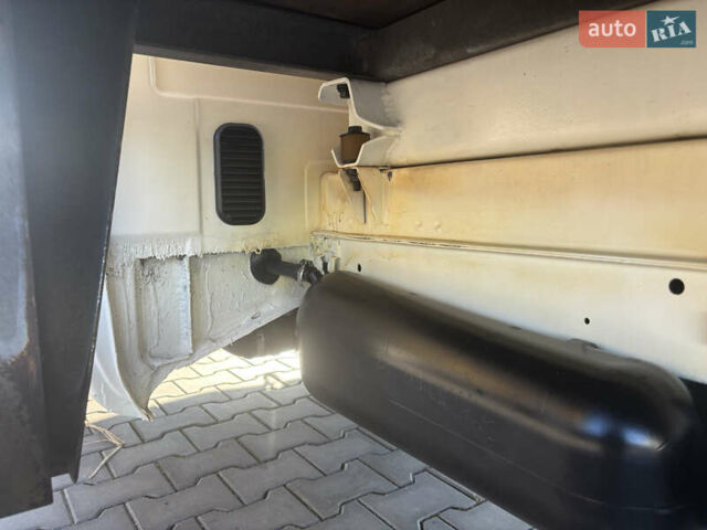 Білий Мерседес Sprinter, об'ємом двигуна 2.7 л та пробігом 198 тис. км за 18500 $, фото 16 на Automoto.ua