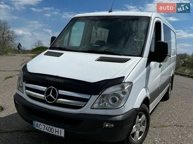 Белый Мерседес Sprinter, объемом двигателя 2.15 л и пробегом 620 тыс. км за 8000 $, фото 3 на Automoto.ua