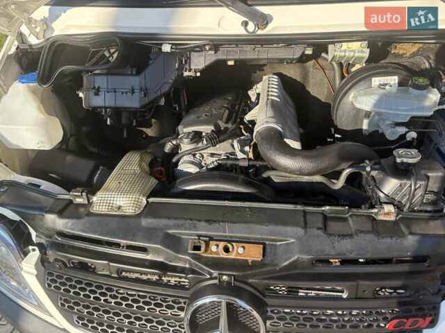 Білий Мерседес Sprinter, об'ємом двигуна 2.7 л та пробігом 198 тис. км за 18500 $, фото 28 на Automoto.ua