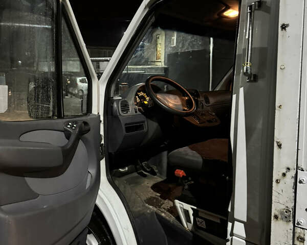 Білий Мерседес Sprinter, об'ємом двигуна 2.7 л та пробігом 387 тис. км за 12500 $, фото 14 на Automoto.ua