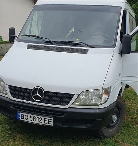 Белый Мерседес Sprinter, объемом двигателя 2.15 л и пробегом 400 тыс. км за 7700 $, фото 14 на Automoto.ua