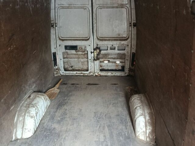 Білий Мерседес Sprinter, об'ємом двигуна 2.1 л та пробігом 370 тис. км за 6500 $, фото 8 на Automoto.ua