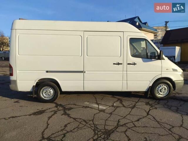 Белый Мерседес Sprinter, объемом двигателя 0 л и пробегом 260 тыс. км за 15500 $, фото 9 на Automoto.ua