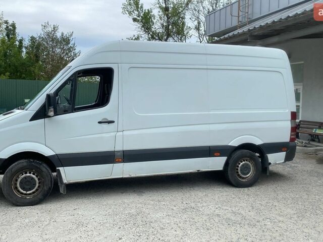 Белый Мерседес Sprinter, объемом двигателя 2.15 л и пробегом 420 тыс. км за 7500 $, фото 1 на Automoto.ua