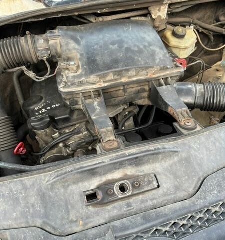 Белый Мерседес Sprinter, объемом двигателя 2.15 л и пробегом 300 тыс. км за 9999 $, фото 20 на Automoto.ua