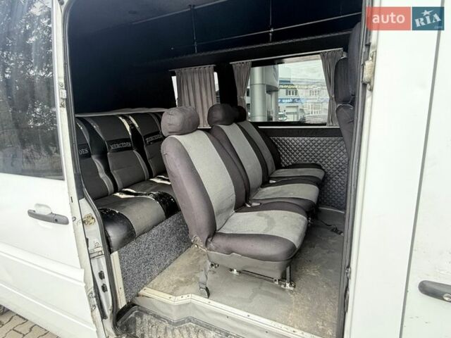 Білий Мерседес Sprinter, об'ємом двигуна 2.69 л та пробігом 260 тис. км за 6999 $, фото 26 на Automoto.ua