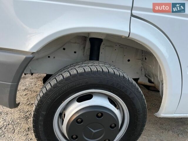 Белый Мерседес Sprinter, объемом двигателя 2.7 л и пробегом 314 тыс. км за 21800 $, фото 49 на Automoto.ua