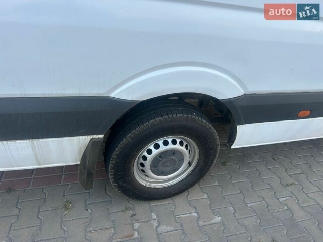 Белый Мерседес Sprinter, объемом двигателя 2.15 л и пробегом 543 тыс. км за 12200 $, фото 10 на Automoto.ua