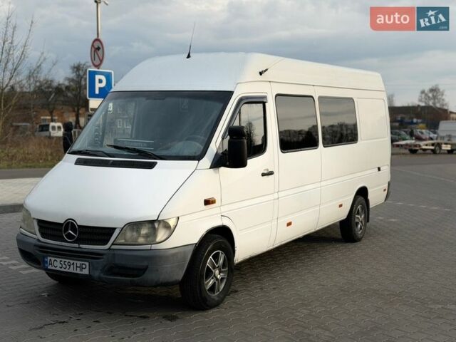 Белый Мерседес Sprinter, объемом двигателя 2.7 л и пробегом 500 тыс. км за 8500 $, фото 2 на Automoto.ua