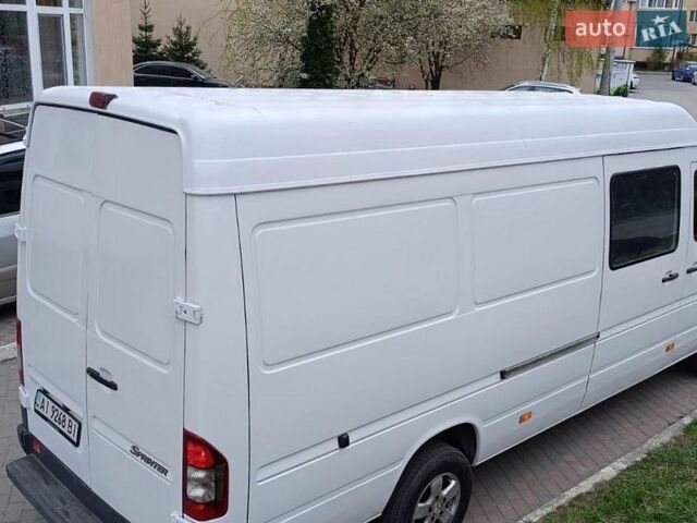 Белый Мерседес Sprinter, объемом двигателя 2.7 л и пробегом 580 тыс. км за 11900 $, фото 6 на Automoto.ua