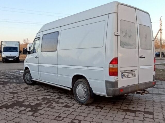 Белый Мерседес Sprinter, объемом двигателя 2.15 л и пробегом 643 тыс. км за 6500 $, фото 9 на Automoto.ua