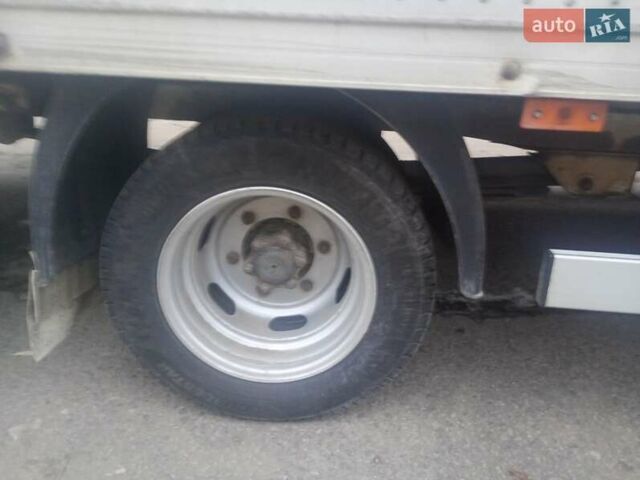 Белый Мерседес Sprinter, объемом двигателя 2.15 л и пробегом 439 тыс. км за 12500 $, фото 14 на Automoto.ua