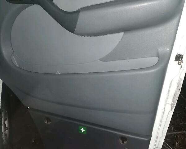 Білий Мерседес Sprinter, об'ємом двигуна 2.1 л та пробігом 387 тис. км за 9500 $, фото 49 на Automoto.ua