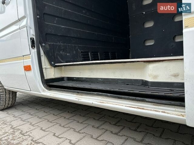 Белый Мерседес Sprinter, объемом двигателя 2.2 л и пробегом 375 тыс. км за 9999 $, фото 37 на Automoto.ua