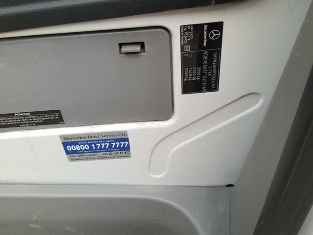Білий Мерседес Sprinter, об'ємом двигуна 2.23 л та пробігом 330 тис. км за 14200 $, фото 4 на Automoto.ua