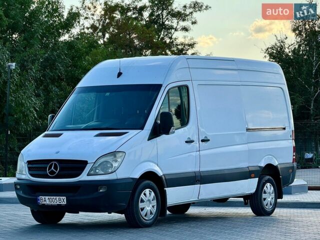 Белый Мерседес Sprinter, объемом двигателя 2.15 л и пробегом 287 тыс. км за 6500 $, фото 3 на Automoto.ua
