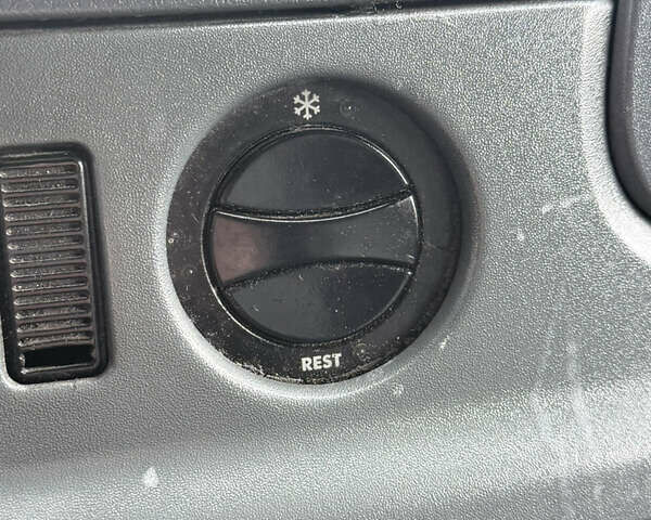 Білий Мерседес Sprinter, об'ємом двигуна 2.69 л та пробігом 270 тис. км за 7777 $, фото 22 на Automoto.ua