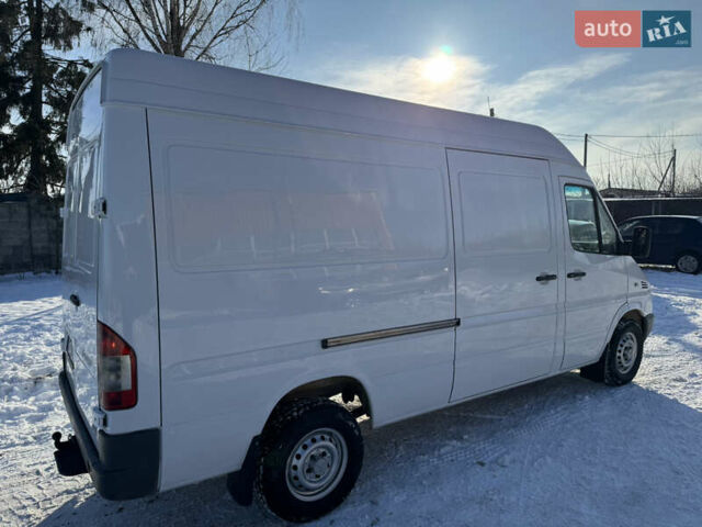 Белый Мерседес Sprinter, объемом двигателя 2.7 л и пробегом 317 тыс. км за 12800 $, фото 14 на Automoto.ua