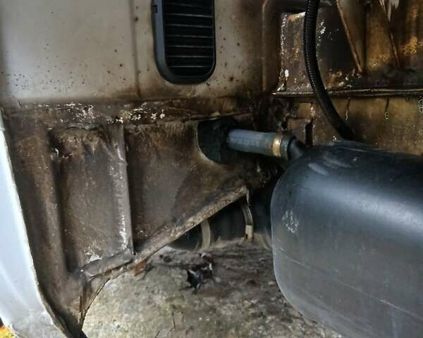 Білий Мерседес Sprinter, об'ємом двигуна 2.69 л та пробігом 292 тис. км за 19500 $, фото 17 на Automoto.ua