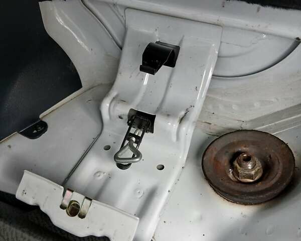 Білий Мерседес Sprinter, об'ємом двигуна 2.69 л та пробігом 292 тис. км за 19500 $, фото 33 на Automoto.ua