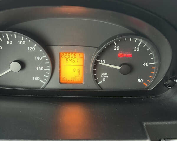 Белый Мерседес Sprinter, объемом двигателя 2.15 л и пробегом 226 тыс. км за 15355 $, фото 8 на Automoto.ua