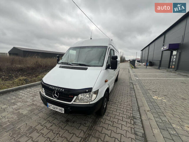 Білий Мерседес Sprinter, об'ємом двигуна 2.15 л та пробігом 600 тис. км за 10750 $, фото 2 на Automoto.ua